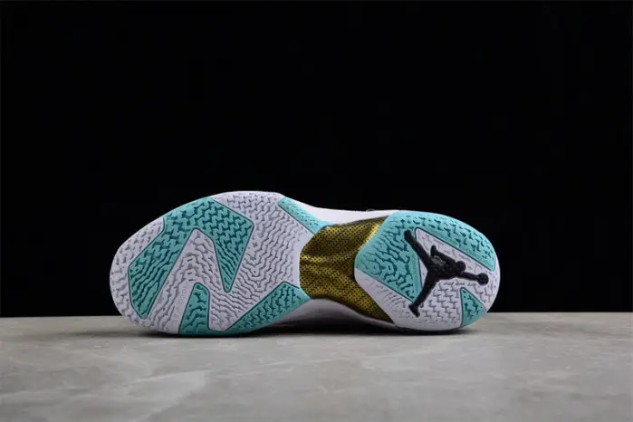 GUO AILUN X AIR JORDAN 37 PF 'WHITE ISLAND GREEN' 