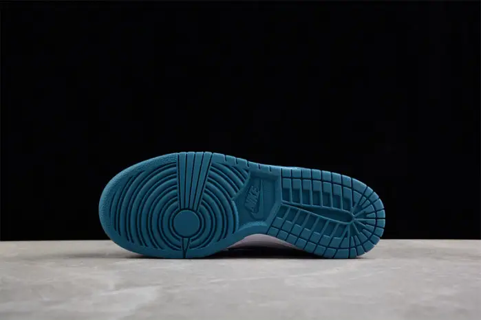 Nike Dunk Low 'NOISE AQUA' 