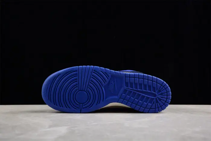 Nike DUNK LOW LX 'BLUE SUEDE' 
