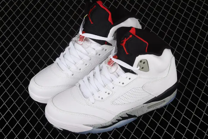AIR JORDAN 5 RETRO 'WHITE CEMENT' 
