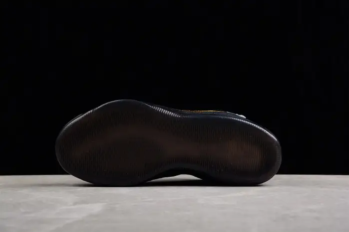 NIKE KOBE 11 ELITE LOW 'FADE TO BLACK 