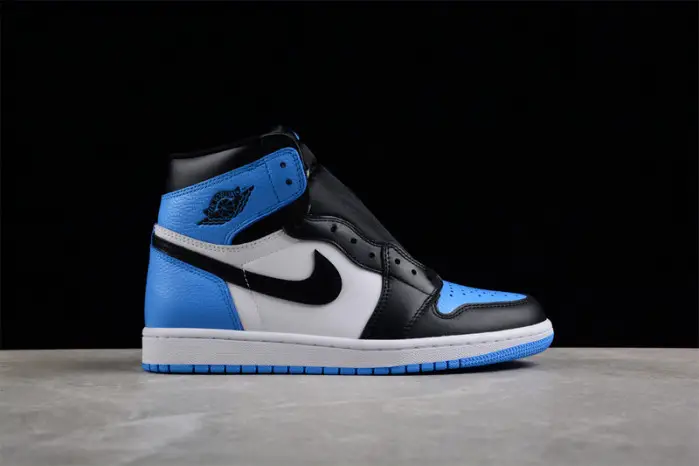 Air Jordan 1 Retro High OG "UNC Toe" 