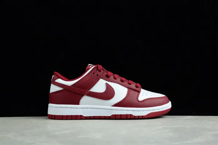 NIKE DUNK LOW TEAM RED 