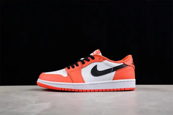 AIR JORDAN 1 RETRO LOW OG 'STARFISH' 