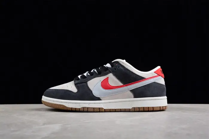 Nike Dunk Low SE 