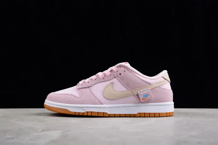 Nike SB Dunk Low 