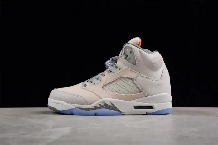 Jordan 5 Retro SE Craft Light Orewood Brown  FBA36