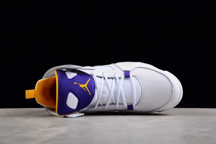 AIR JORDAN FLIGHT CLUB 91 LAKERS 