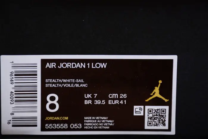 AIR JORDAN 1 LOW 