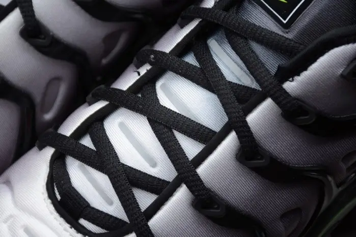 Nike Air VaporMax Plus Black Volt 