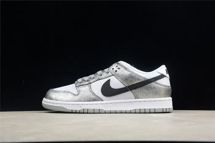 Nike Dunk Low 'Shimmer'  DFB17