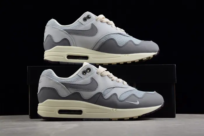 NIKE X PATTA AIR MAX 1 