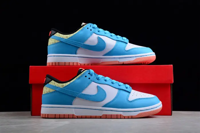 NIKEx Kyrie Living Dunk Low 
