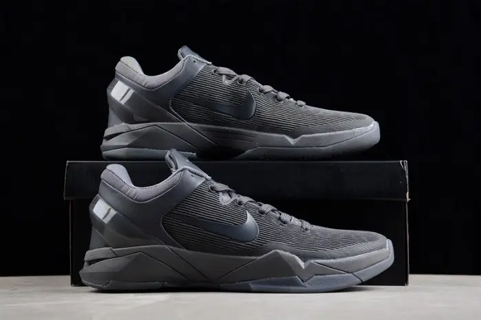 Nike Zoom Kobe 7 'Fade To Black' 