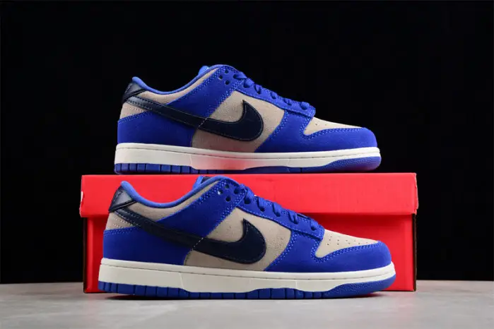Nike DUNK LOW LX 'BLUE SUEDE' 