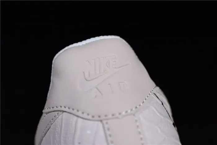 nike air force 1 low lx "phanT0m snakeskin" 