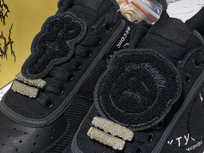 Travis Scott x Nike Air Force 1 