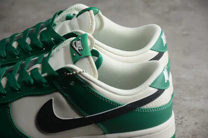 NIKE DUNK LOW LOTTERY MALACHITE 