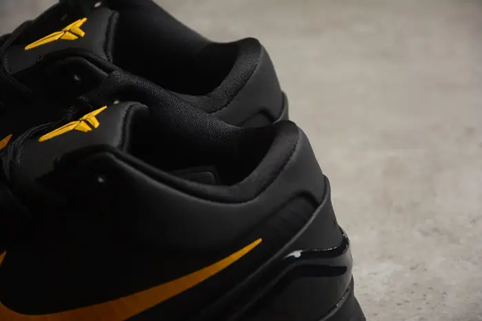 NIKE KOBE 4 PROTRO 