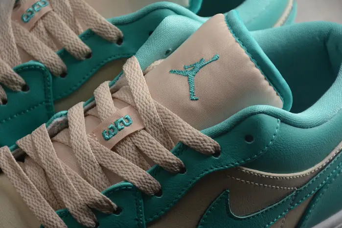 WMNS AIR JORDAN 1 LOW 'TROPICAL TEAL SANDY BEIGE' 