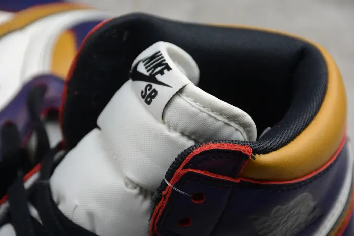 Nike SB Air Jordan 1 Lakers Chicago 