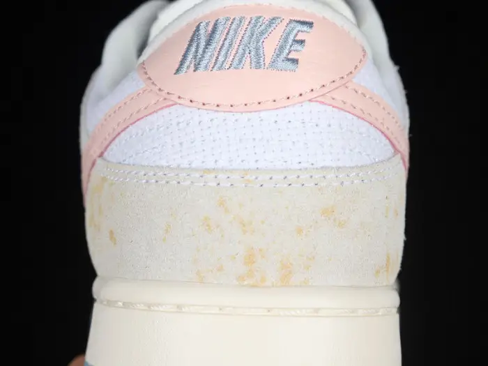 Nike SB Dunk Low 