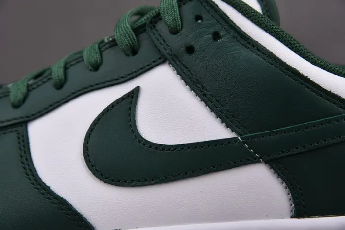 Nike Dunk Low Spartan Green 