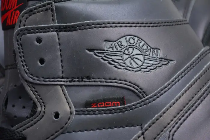 Air Jordan 1 Retro High OG Zoom 