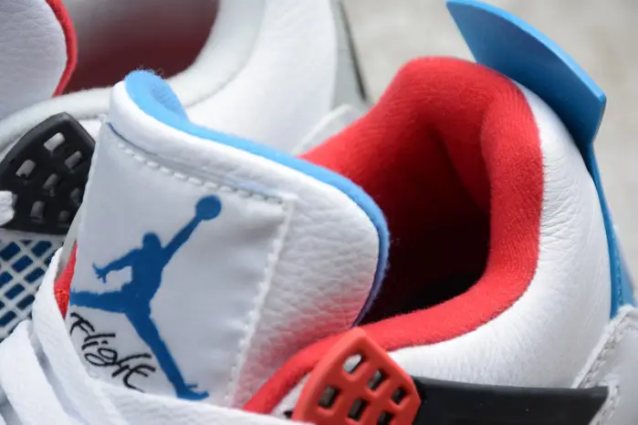 AIR JORDAN 4 RETRO 