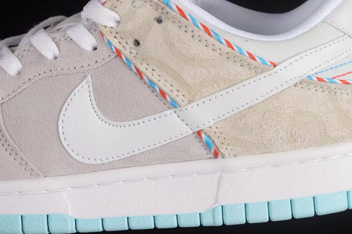NIKE SB DUNK LOW 