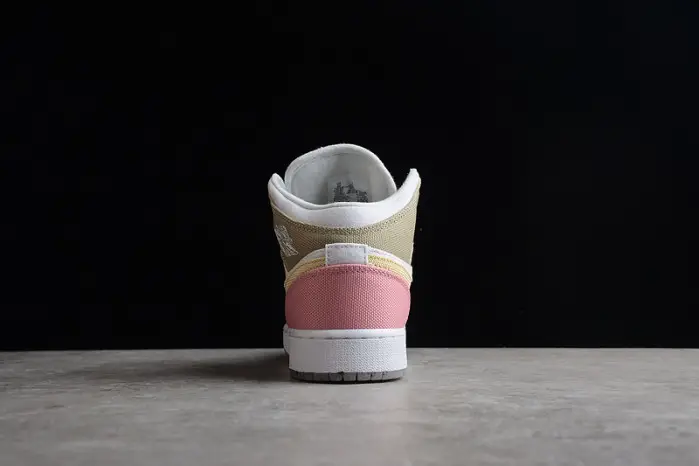 AIR JORDAN 1 MID SE Pastel Vivid Green Grind 