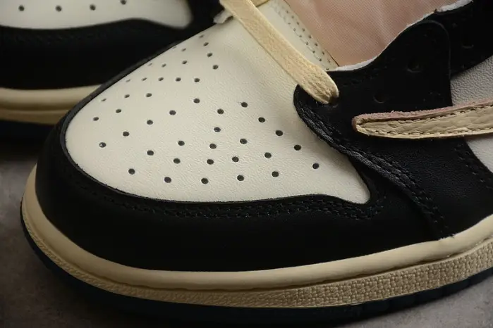 Travis Scott x Air Jordan 1 Low " Reverse Mocha " 