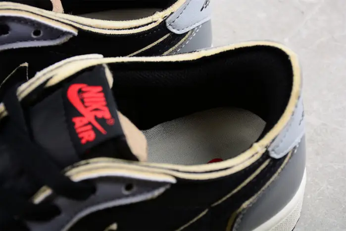 Air Jordan 1 Low "Dark Smoke Grev" 