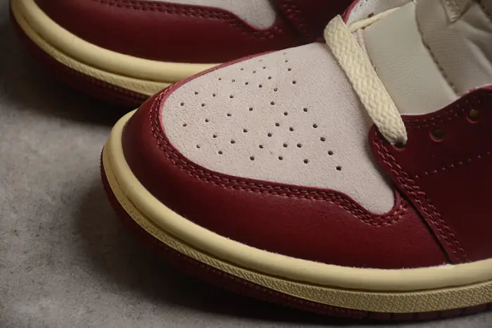 Air Jordan 1 Mid SE Tiki Leaf Team Red 