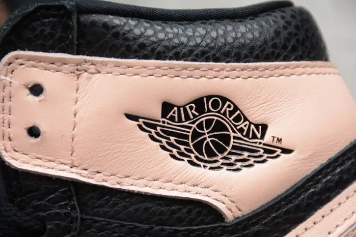 Air Jordan 1 Retro High OG 'Crimson Tint' 