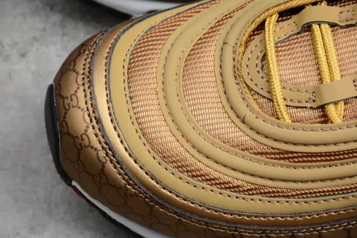 NIKE AIR MAX 97 OG QS "2017 RELEASE" metallic gold 