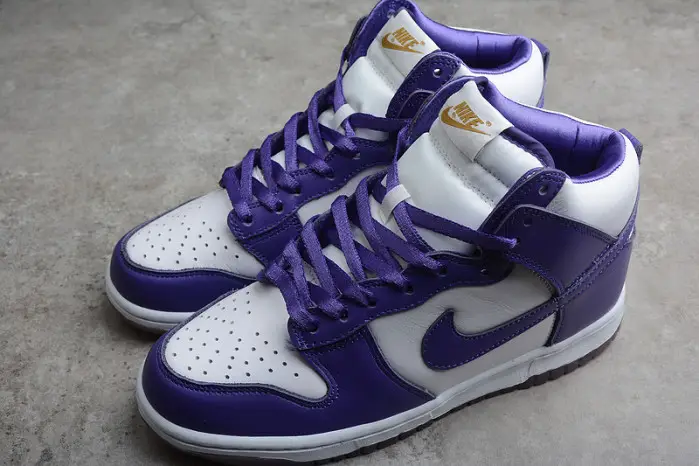 NIKE DUNK HIGH SP VARSITY PURPLE (W) 
