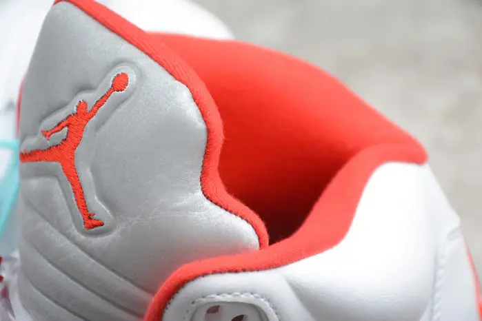 Air Jordan 5 Fire Red 