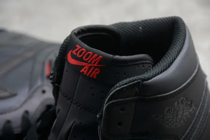 Air Jordan 1 Retro High OG Zoom 