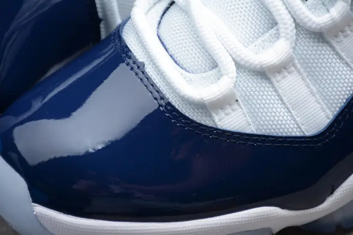 AIR JORDAN 11 RETRO "WIN LIKE '82" university blue mens 