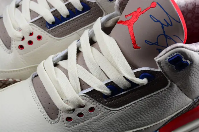 AIR JORDAN 3 RETRO 'INTERNATIONAL FLIGHT' 