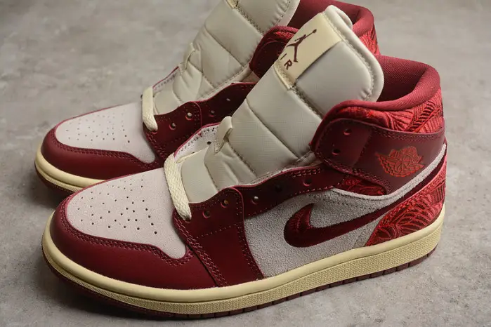 Air Jordan 1 Mid SE Tiki Leaf Team Red 
