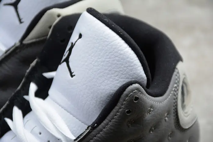 Air Jordan 13 Atmosphere Grey 