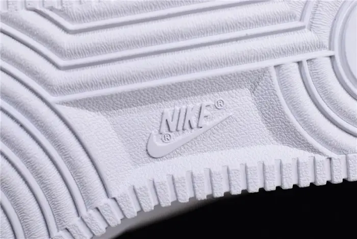 nike air force 1 low lx "phanT0m snakeskin" 