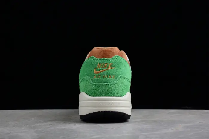 NIKE AIR MAX 1   NH 