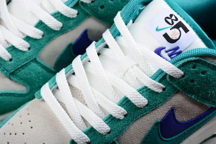 Nike Dunk Low SE 