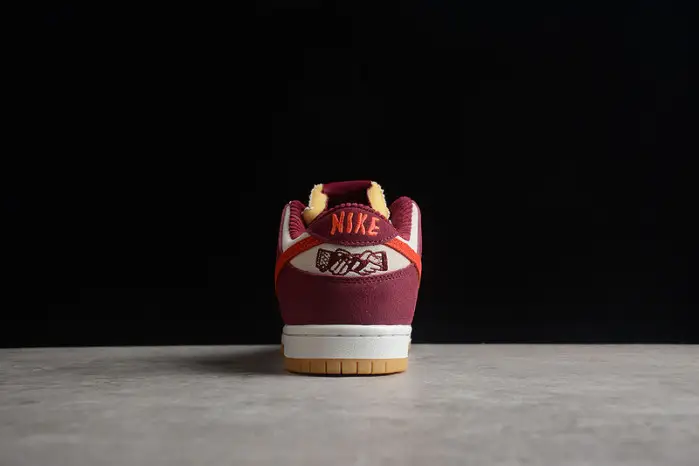 NIKE DUNK LOW X SKATE LIKE GIRL 