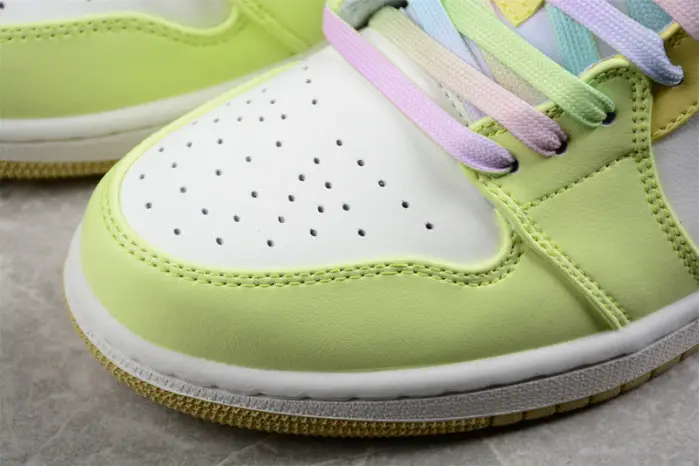 Air Jordan 1 Low Sail White Oil Green 