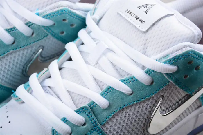April Skateboards x Nk SB Dunk Low 