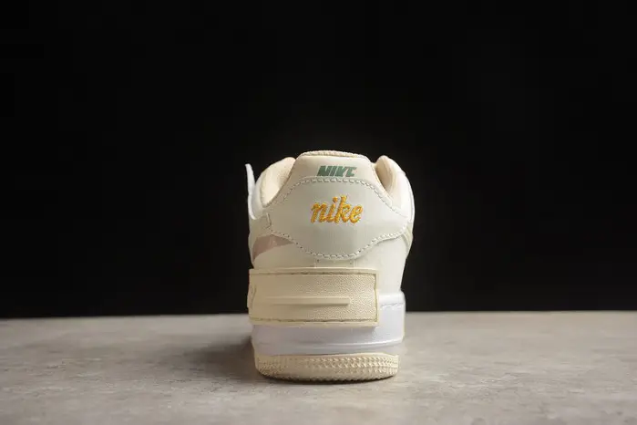 Nike Air Force 1 Shadow "Light Tan" 